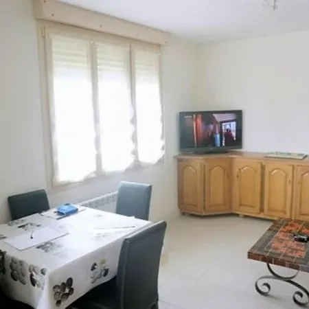 Maison Saint-palais-sur-mer, 3 Pièces, 4 Personnes - Fr-1-305a-10 Hébergement de vacances